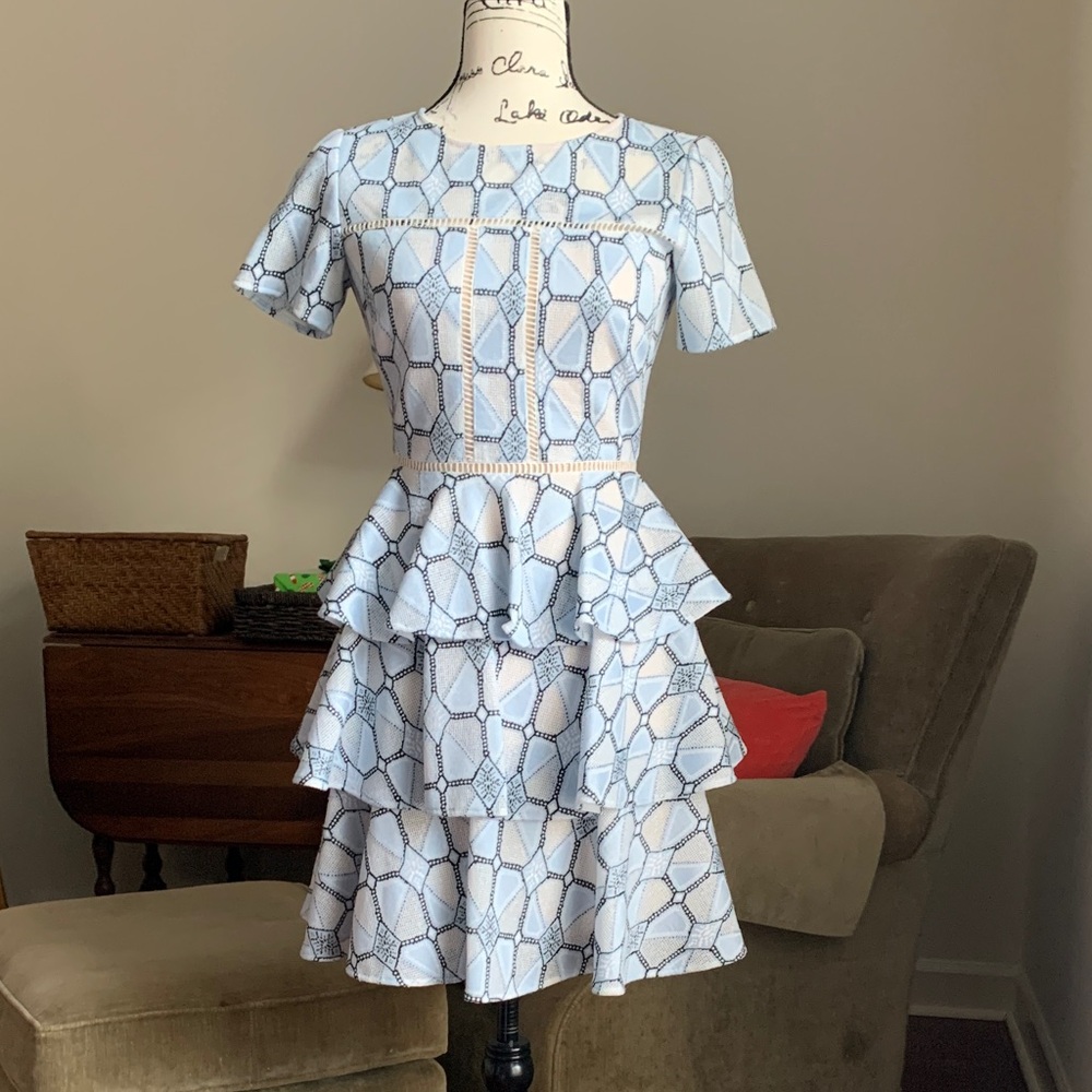 Elegant Blue Geometric Patterned Dress